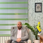 عکس دکتر اسحاق سام خانیان