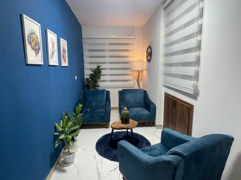 عکس کاوه شکرگزار